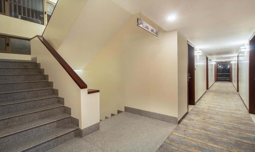 Public Area 3, Treebo Regency - Bund Garden, Dhole Patil Road, Pune