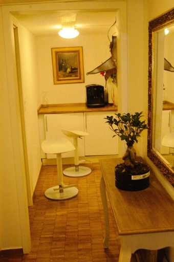 Others, Lindas Beauty, Zürich