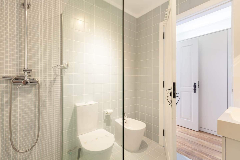 Bathroom 4, Eido do Carvalhoso, Arcos de Valdevez
