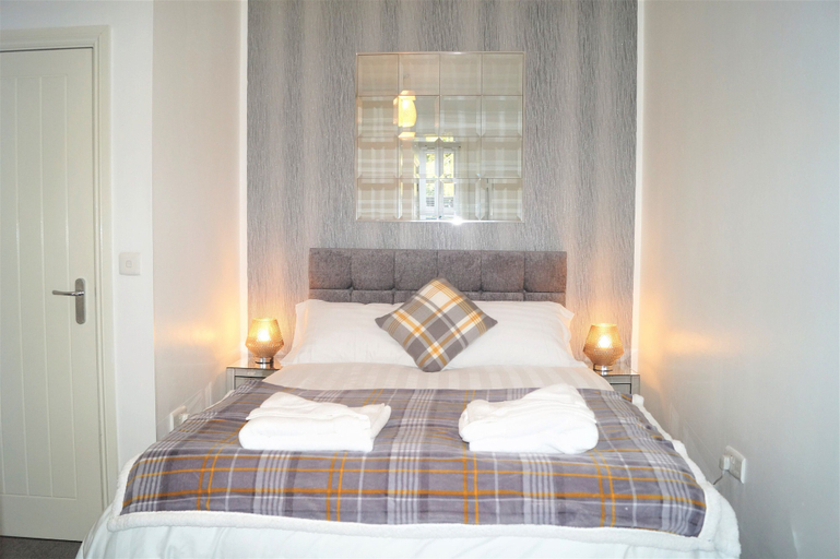 Bedroom 2, Harwoods Road Watford Apartments, Hertfordshire
