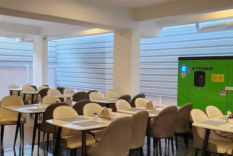 Food & Drinks 4, The Silver Chimes Suites, Bangalore