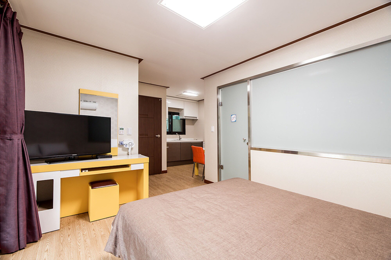 Bedroom 3, Yeoninsan Hot Spring Resort, Gapyeong