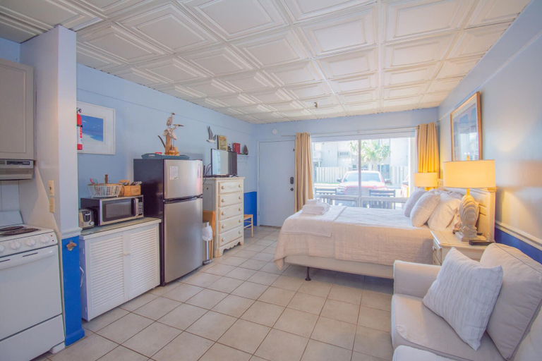 Others 4, 512 Sunsuites, Beaufort