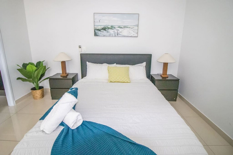 Bedroom 3, ZEN CENTRAL CBD - 3 Bedroom Apartment, City - Inner