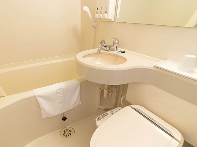Bathroom, Toyoko Inn Okayama-eki Higashi-guchi, Okayama