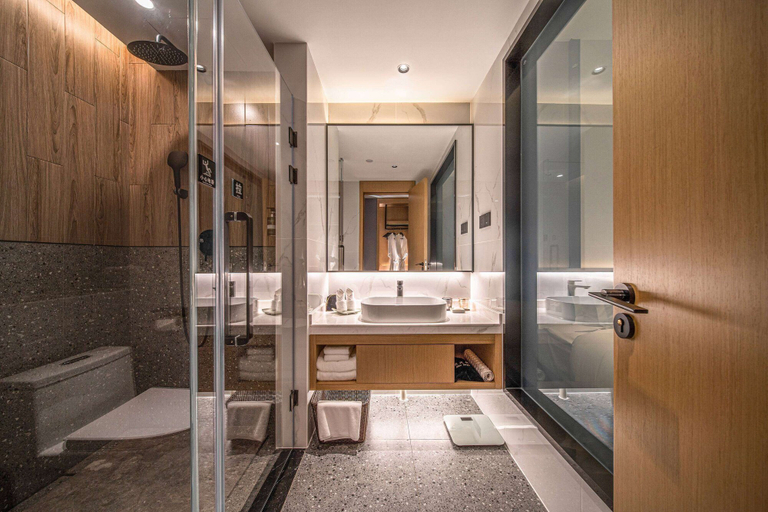 Bathroom 4, Ramada by Wyndham Guilin Yangshuo Resort, Guilin