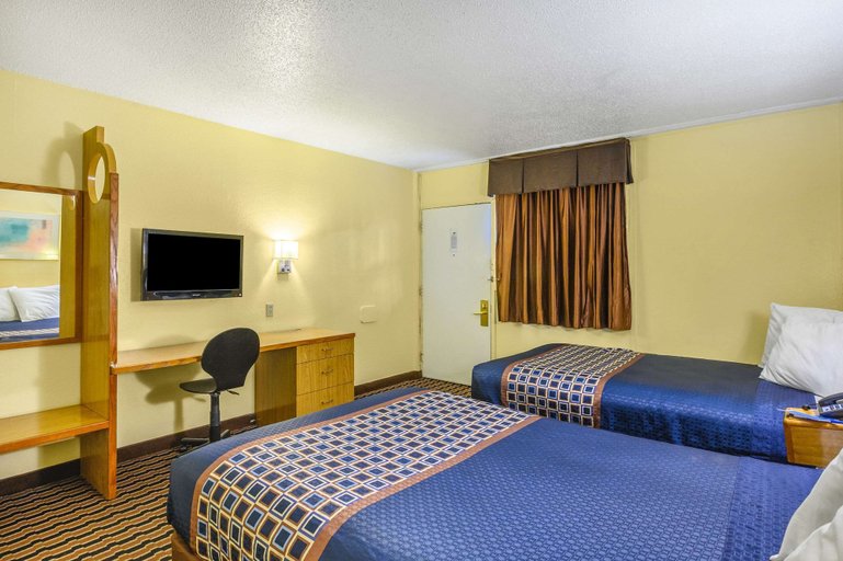 Bedroom 2, Rodeway Inn Metairie - New Orleans West, Jefferson