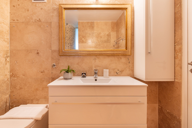 Bathroom 4, The Moorgate Collection, London