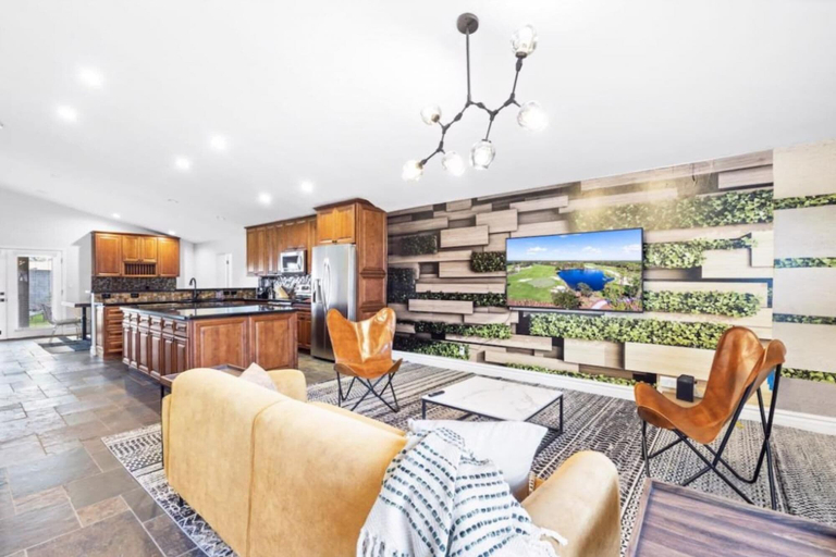 Others 5, The Scott With Heated Pool by Homeslice Stays, Maricopa