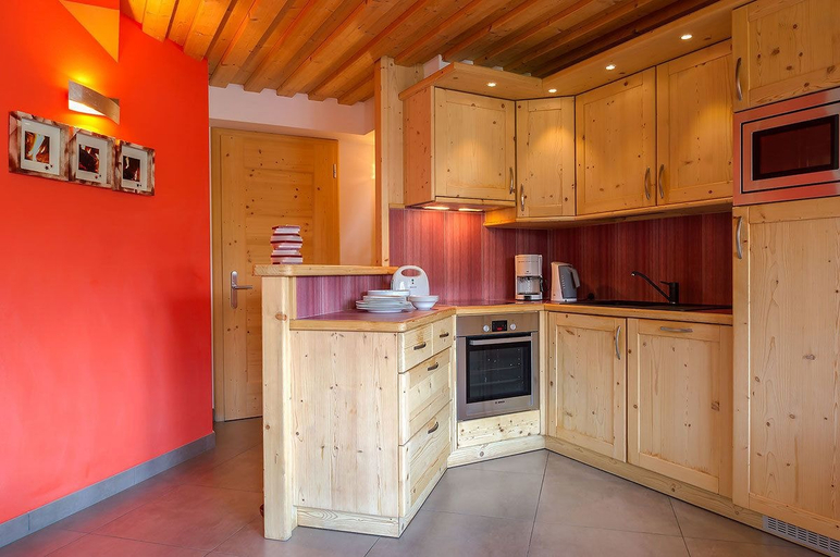Others 5, Chalet Nada, Sondrio