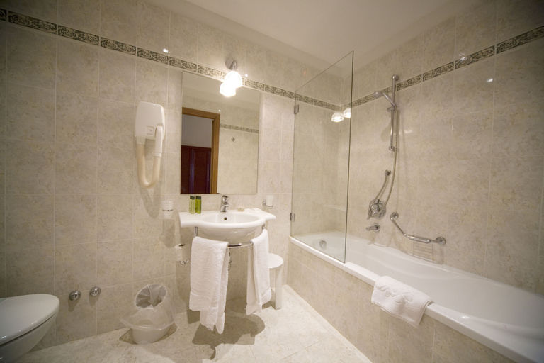 Bathroom 5, Villa Pitiana, Florence