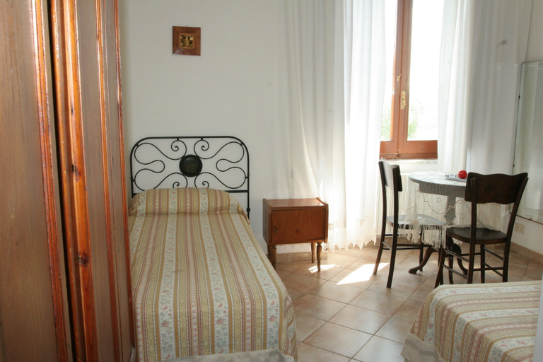 Bedroom 2, Istituto S. Lodovico, Terni