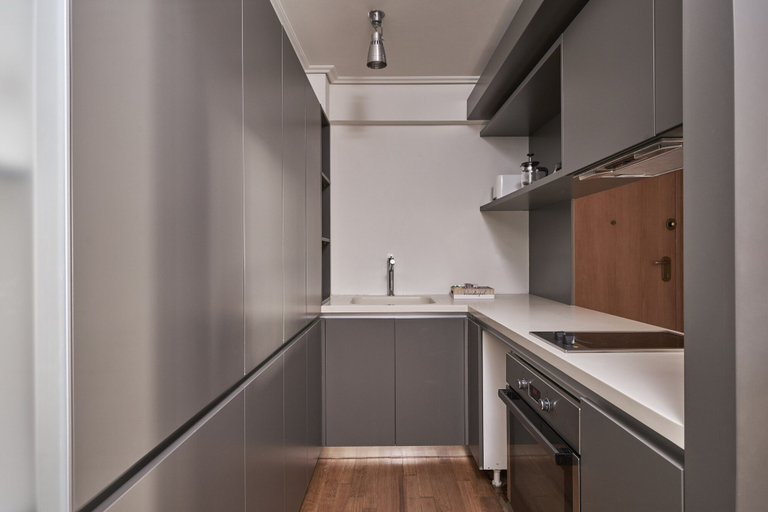 Others 5, Contemporary Comfy Apt, Attica
