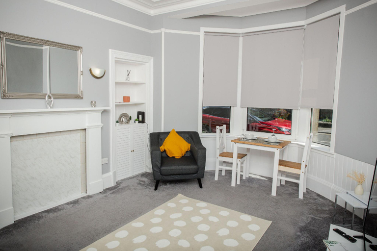 Others 3, Bonhill Getaway, West Dunbartonshire