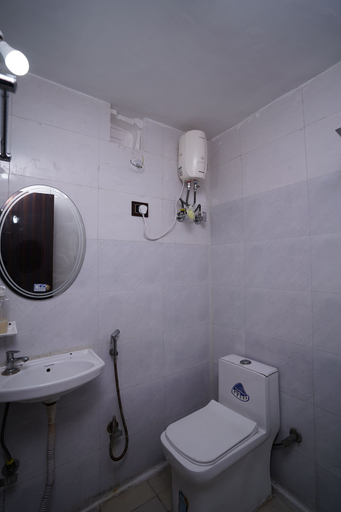 Bathroom 3, Mount Olympus hotel By F9 Hotels, Gautam Buddha Nagar