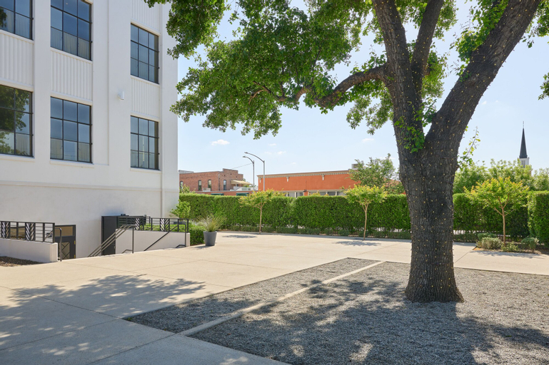 Exterior & Views 2, The Darling Hotel, Tulare