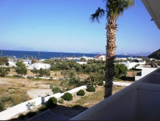 Others 5, Christina Studios, South Aegean