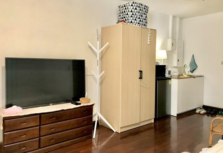 Others 5, Ten mins walk to BTS Ari, Phaya Thai