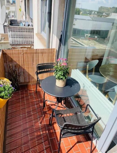 Others 4, Large 1 bedroom with Terrace & Parking, Luxembourg