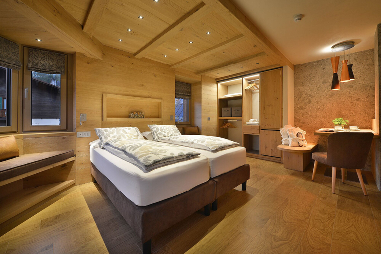 Bedroom 3, Hotel Compagnoni, Sondrio