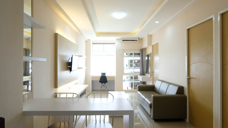 Others 4, Elegant and Spacious 3BR at Bale Hinggil Apartment By Travelio, Surabaya