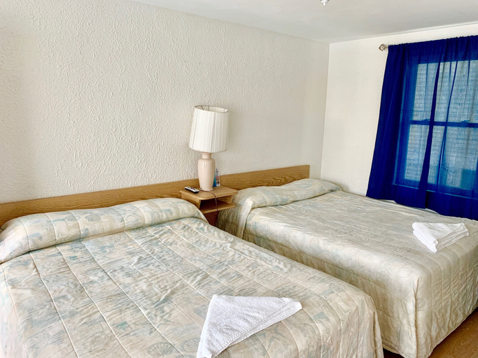 Bedroom 3, White Caps Motel, Cape May