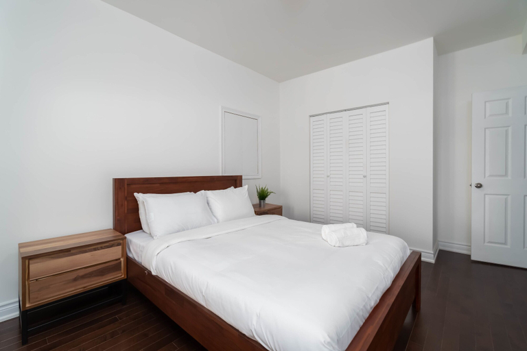 Bedroom 2, The Jameson Stays, Toronto