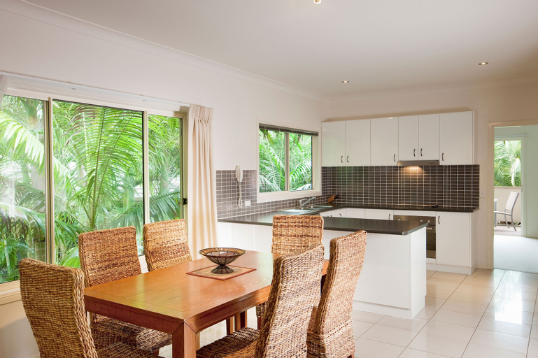 Dining Room 9