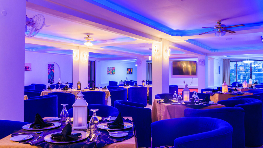 Food & Drinks 5, Hotel Sapphire, Mvita