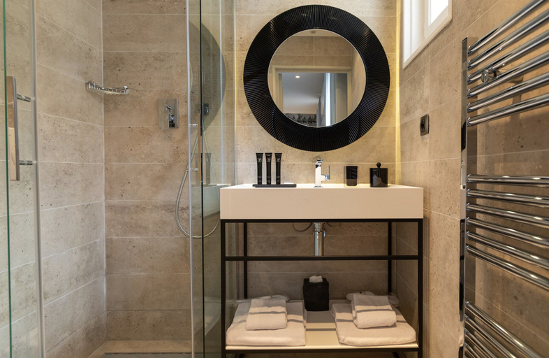 Bathroom 5, Residence & Spa Le Prince Regent, Paris
