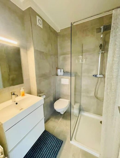 Bathroom 2, Large 1 bedroom with Terrace & Parking, Luxembourg