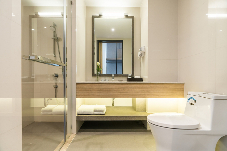 Bathroom 9