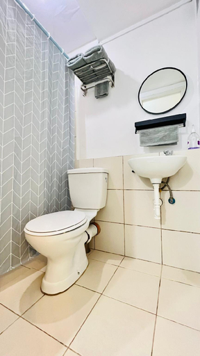 Bathroom 2, LNF Staycation in Pasig, Pasig City