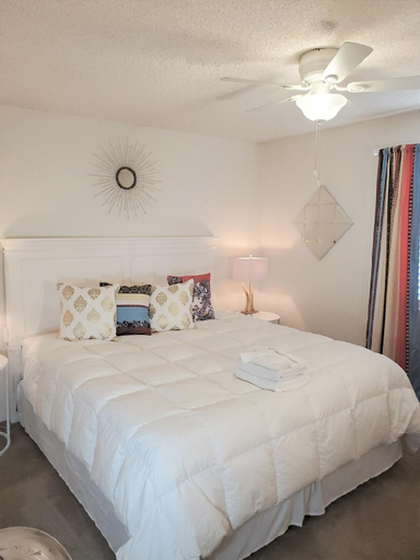 Bedroom 3, Jacob's Well, Shasta