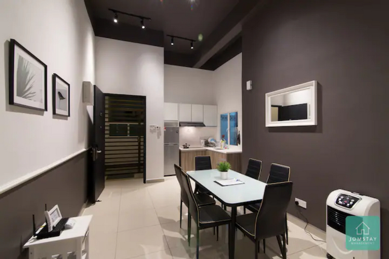 Dining Room 23