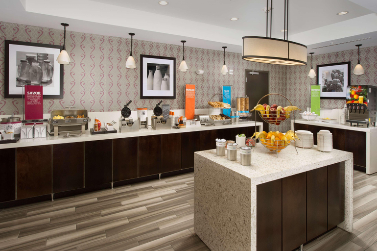 Food & Drinks, Hampton Inn Louisville East/Hurstbourne, Jefferson