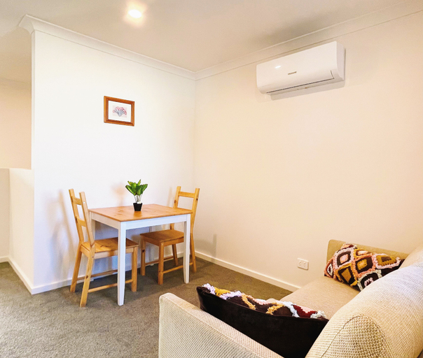 Others 5, Casey Green Townhouse by GoodLive, Casey - Berwick