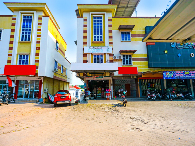 Exterior & Views 2, Hotel O Zazezo Homestay Syariah, Tanjung Pinang