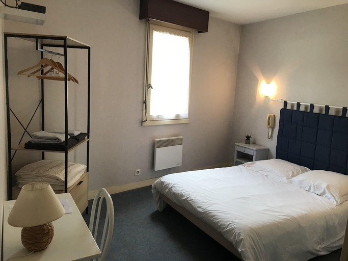 Bedroom 3, Hôtel du Grand Chêne, Charente-Maritime