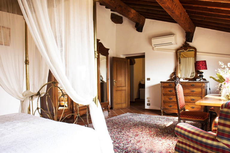 Bedroom 21