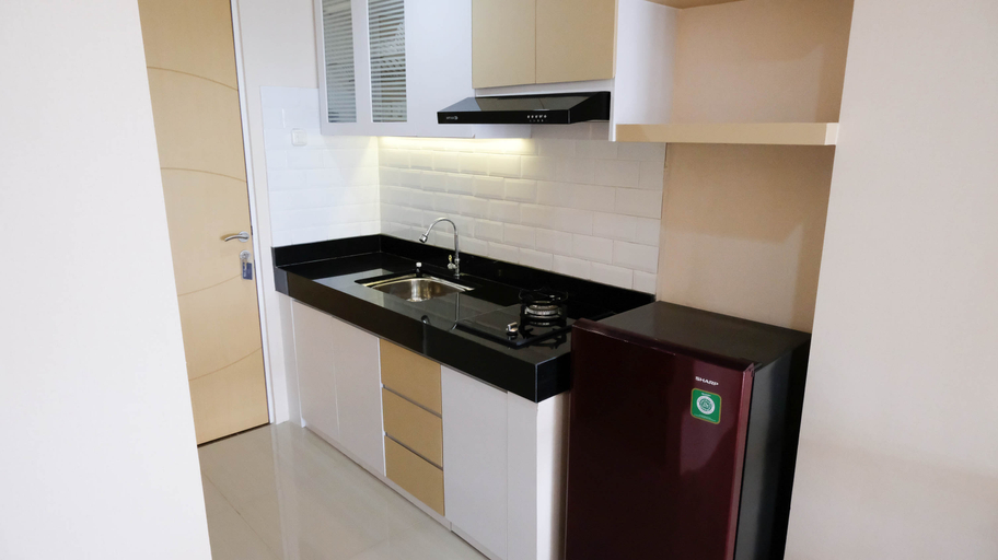 Others 5, Elegant and Spacious 3BR at Bale Hinggil Apartment By Travelio, Surabaya