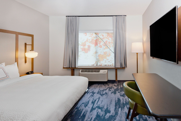 Bedroom 4, Fairfield Inn & Suites by Marriott Birmingham Colonnade, Jefferson