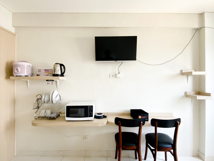 Others 5, Best Choice Studio Room (No Kitchen) at Elvis Tower Apartment By Travelio, Cikarang