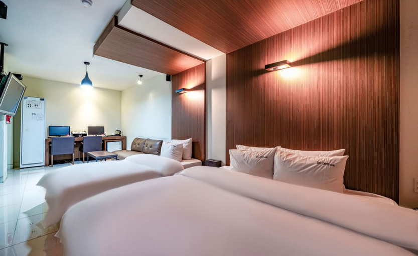 Bedroom 5, Gary Cooper Hotel, Haeundae