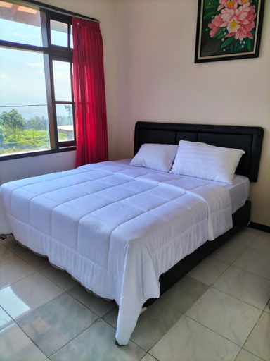 Bedroom 2, Villa Youmna, Malang