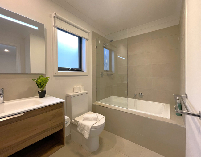 Bedroom 3, Casey Green Townhouse by GoodLive, Casey - Berwick