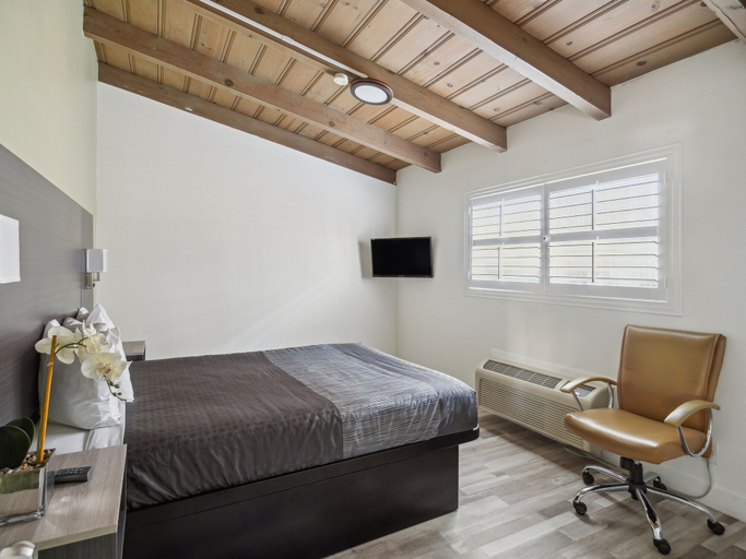 Bedroom 2, Discovery Inn, Monterey
