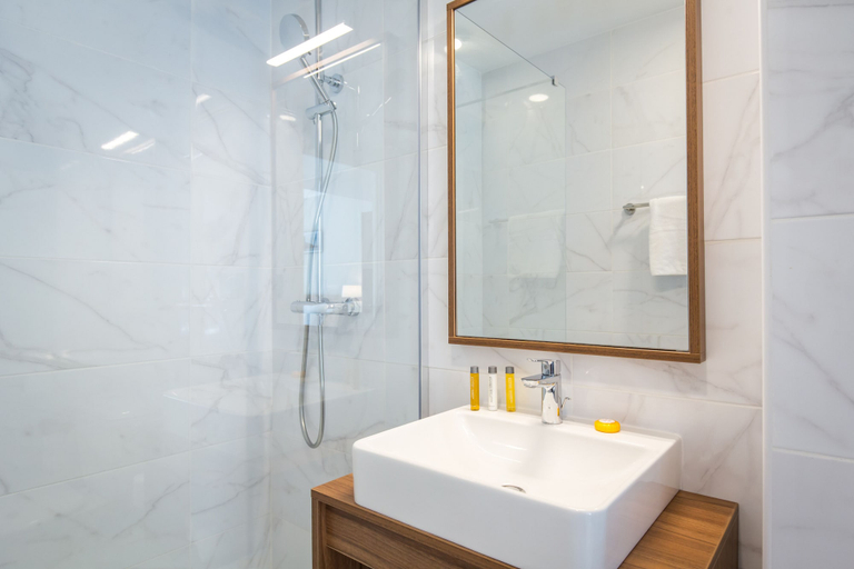Bathroom 4, SOWELL HÔTELS La Plage, Var