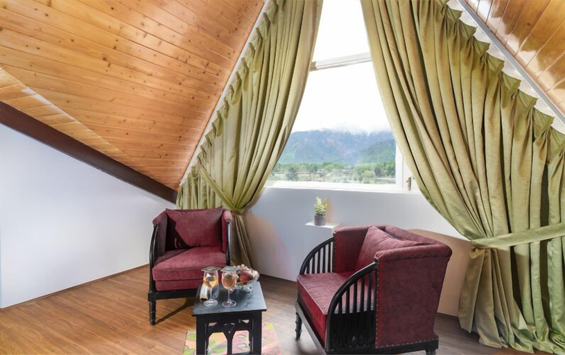 Others 5, Robusta Retreat, Srinagar