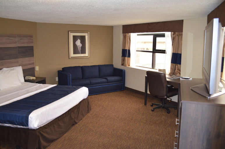 Bedroom 3, Baymont by Wyndham Downtown Detroit, Wayne